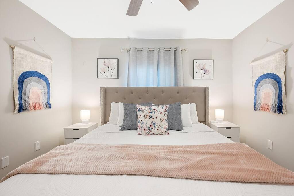 * Lux Modern Retreat * Downtown * King Beds * Apartment Дърам Екстериор снимка