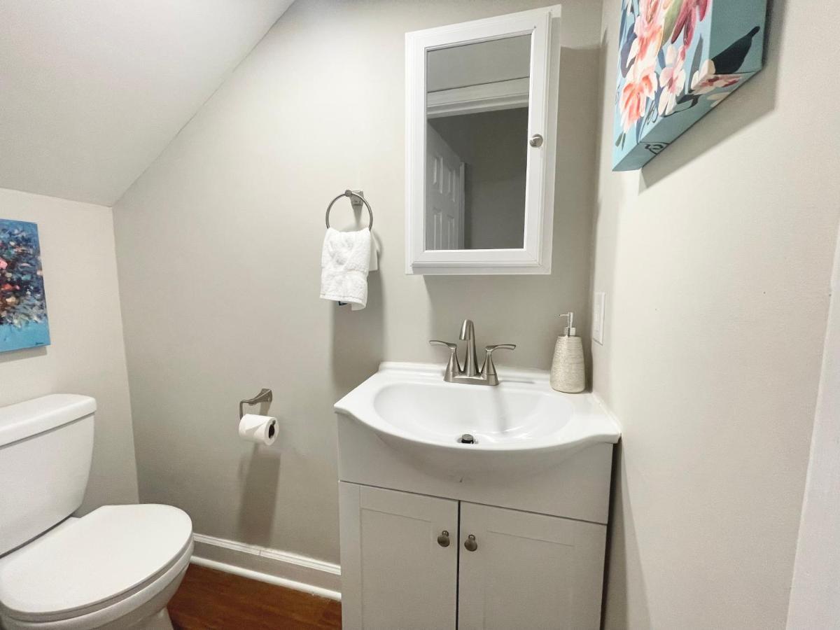 * Lux Modern Retreat * Downtown * King Beds * Apartment Дърам Екстериор снимка
